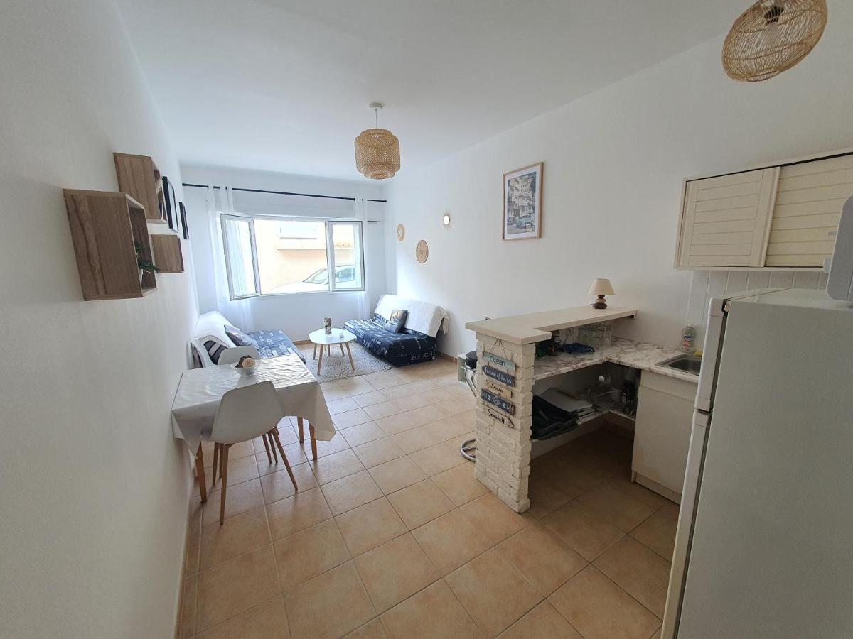 Sainte Maxime Grand Studio Climatise Proche Du Bord De Mer سانت ماكسيم المظهر الخارجي الصورة